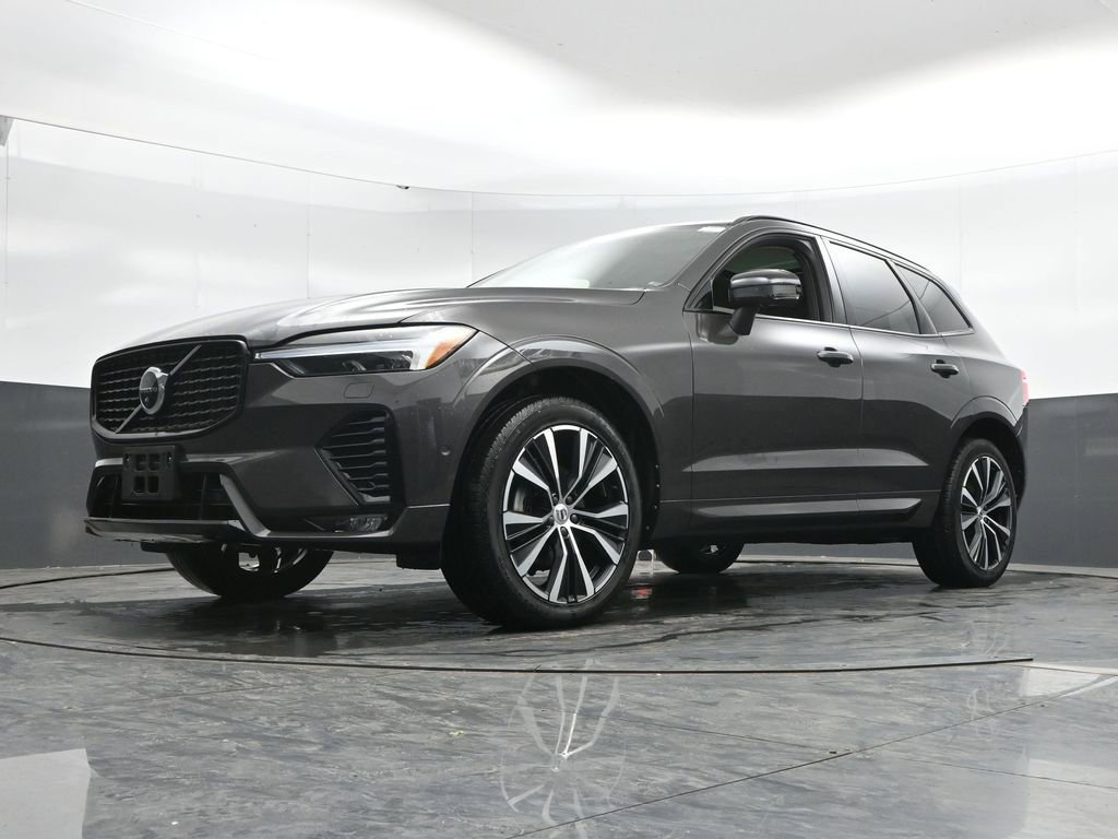 Certified 2023 Volvo XC60 B5 Plus w/ Climate Package AWD/4WD image 33