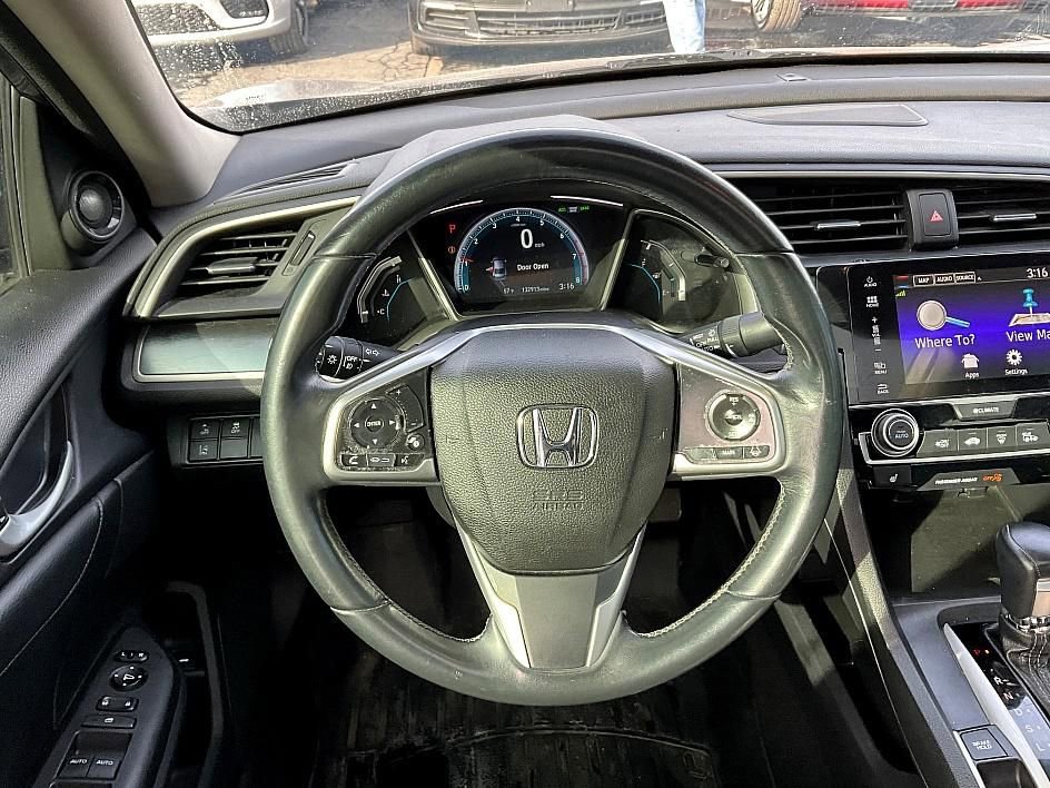 Used 2017 Honda Civic Touring image 30