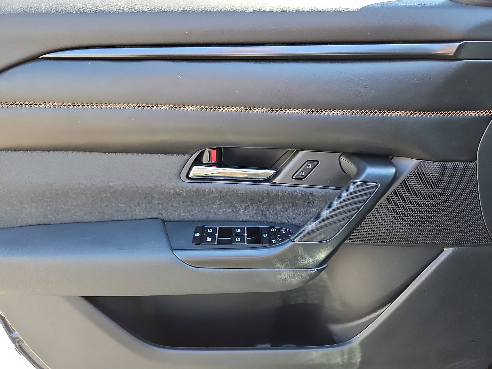 Used 2024 MAZDA CX-50 AWD 2.5 S w/ Weather Package image 12