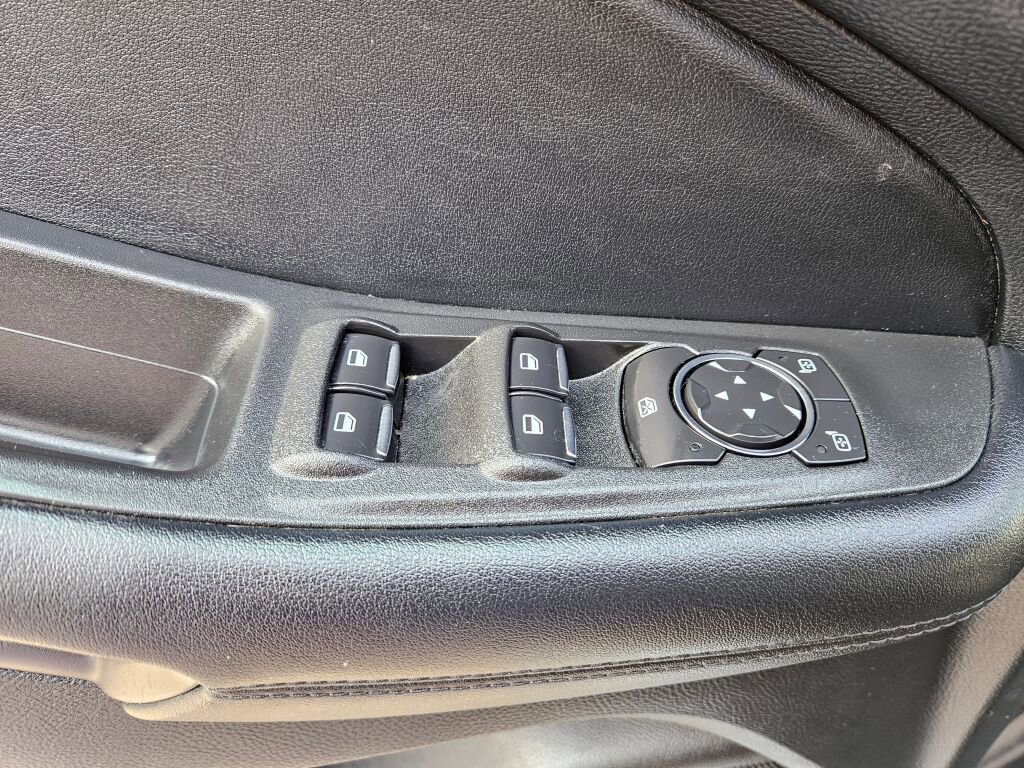 Used 2022 Ford Edge SEL image 25