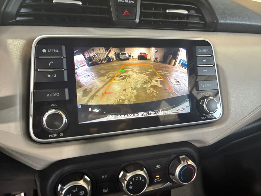 Used 2021 Nissan Versa SV image 31