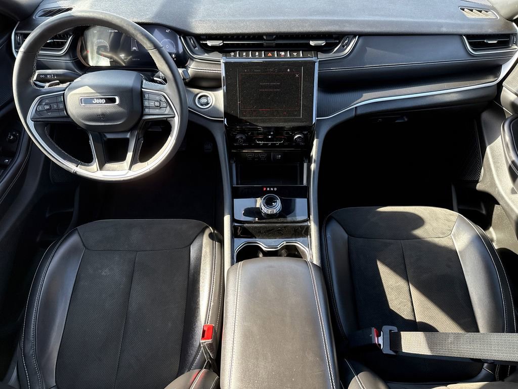 Used 2023 Jeep Grand Cherokee Altitude image 12