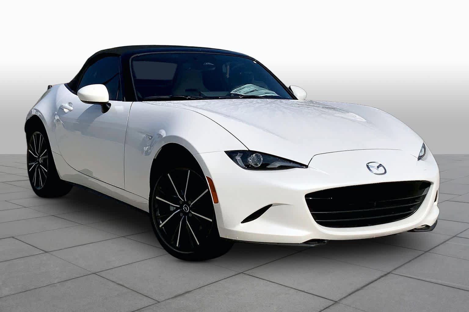 New 2025 MAZDA MX-5 Miata Grand Touring RWD image 2