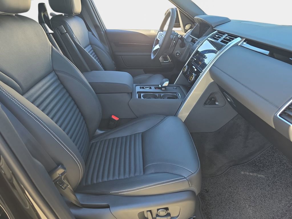 New 2026 Land Rover Discovery S AWD/4WD image 10