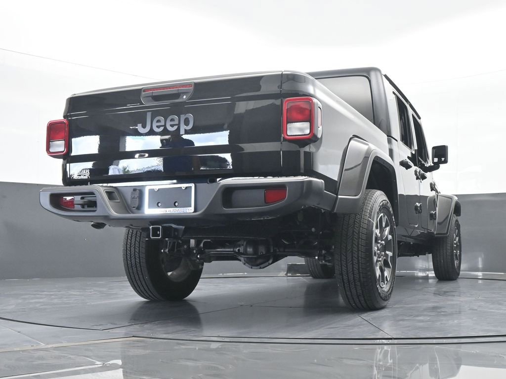 Used 2024 Jeep Gladiator Sport w/ Premium Package image 59