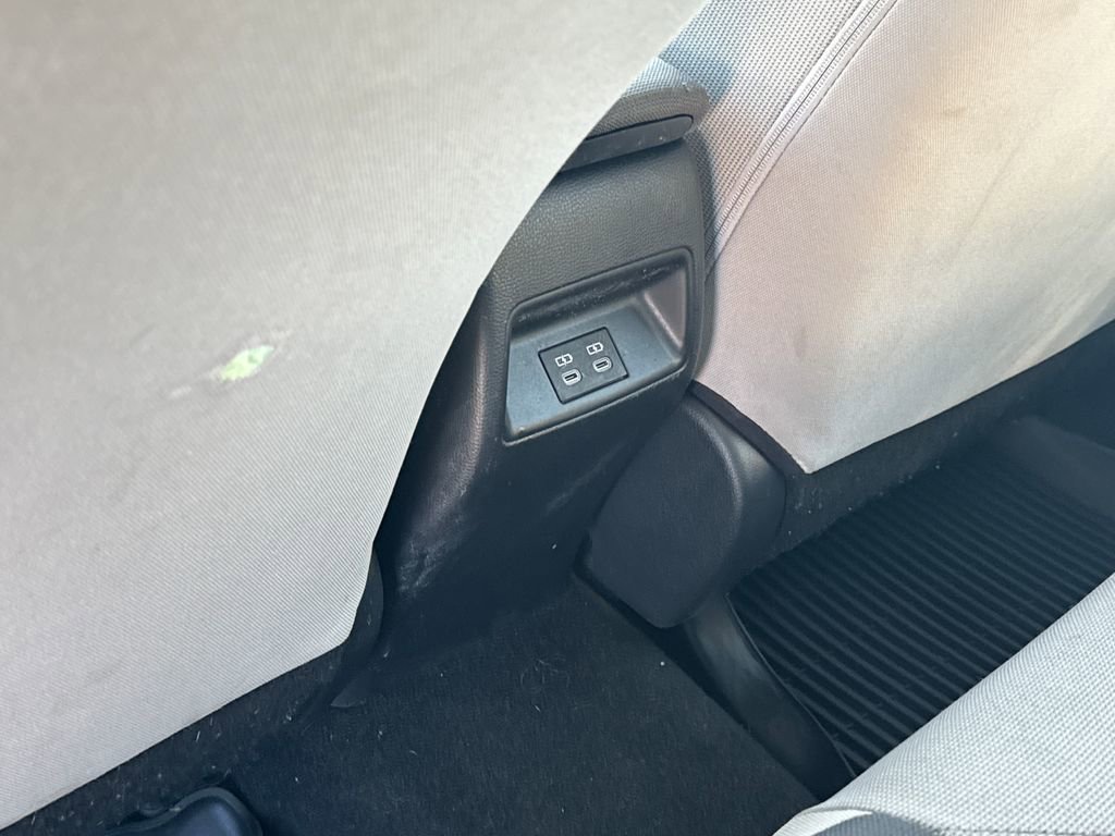 Used 2024 Toyota Corolla LE image 35