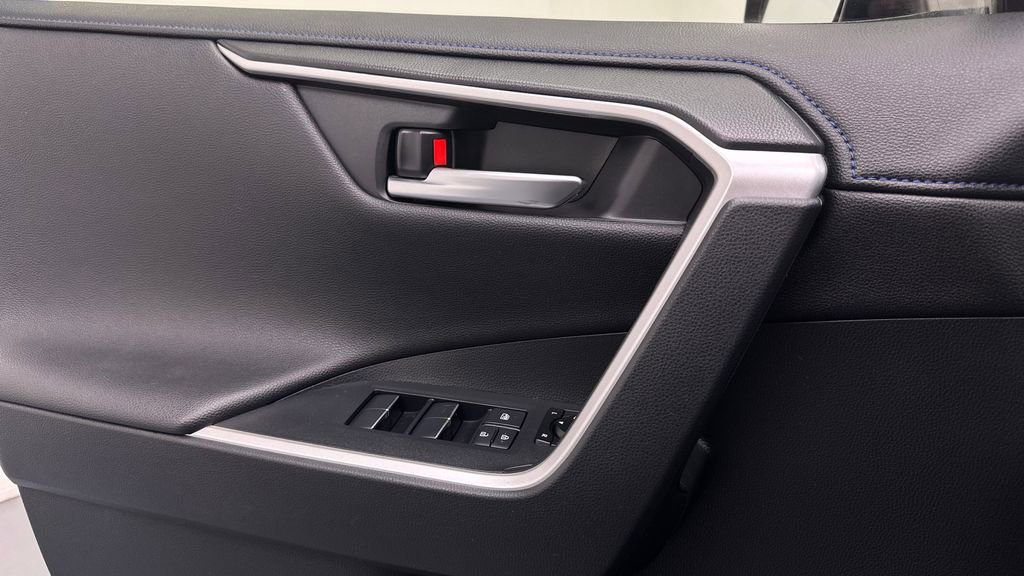 Certified 2019 Toyota RAV4 XSE image 17