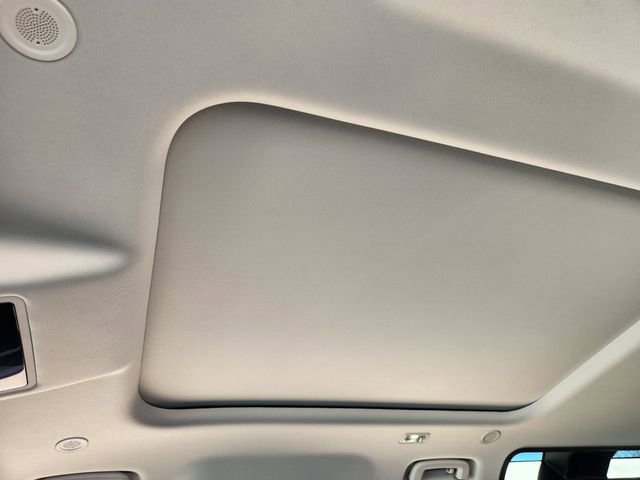 Used 2026 Land Rover Defender 110 S image 18