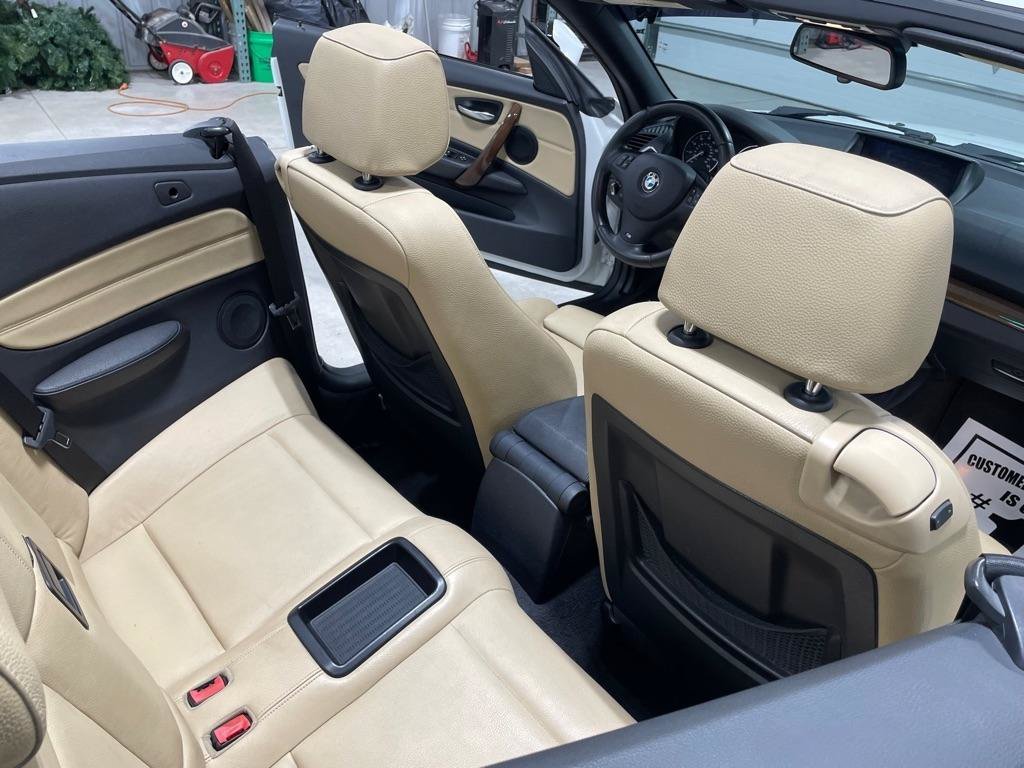 Used 2012 BMW 128i Convertible RWD image 24