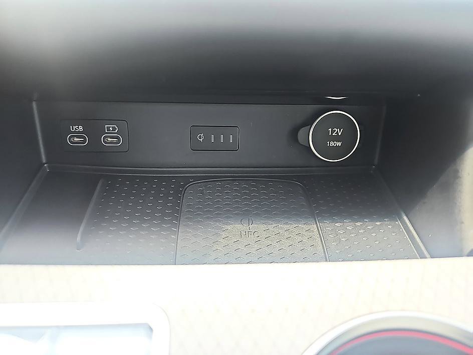 Used 2025 Genesis GV80 3.5T Prestige image 27