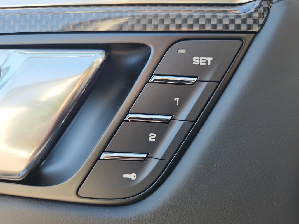 New 2026 Porsche Macan GTS image 17