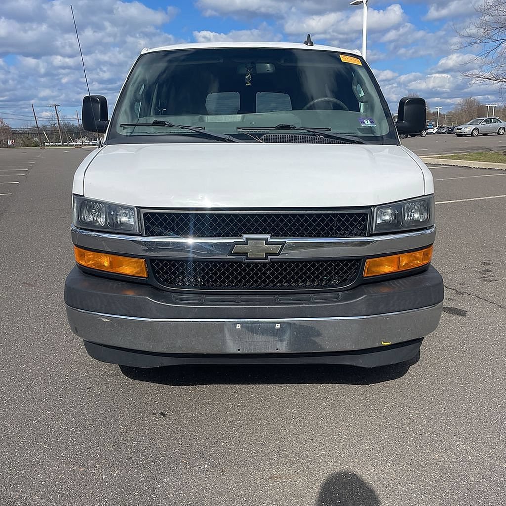 Used 2018 Chevrolet Express 3500 LT w/ LT Preferred Equipment Group RWD image 8