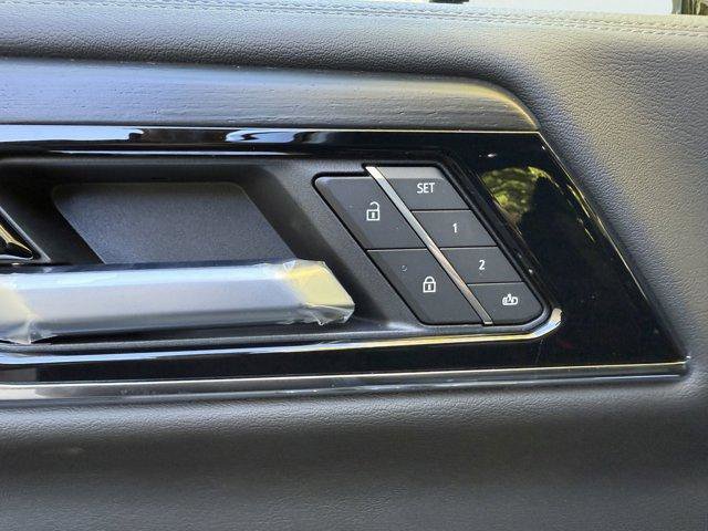 New 2026 GMC Yukon Denali w/ Sun & Power Step Package image 29