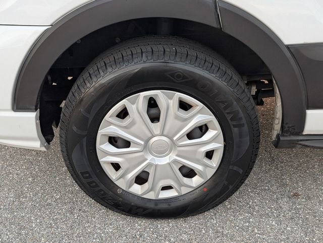 Used 2023 Ford Transit 350 XLT image 4