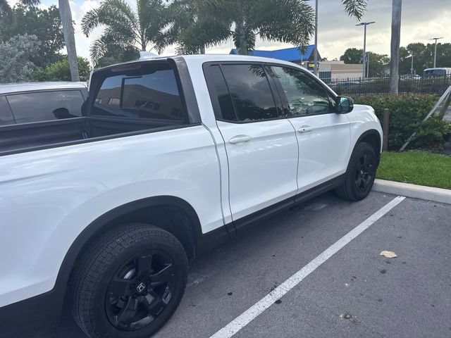 Used 2025 Honda Ridgeline Black Edition image 14