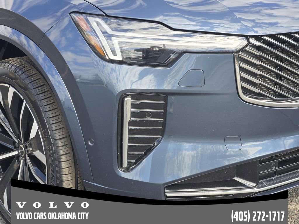 Certified 2025 Volvo XC90 B6 Plus image 7