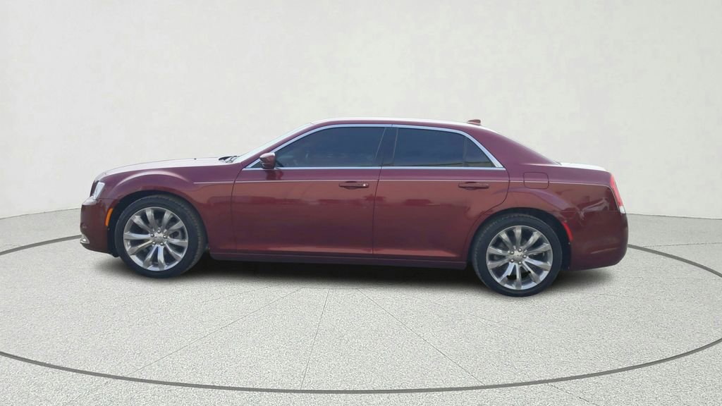 Used 2019 Chrysler 300 Touring L w/ Quick Order Package 22F RWD image 4