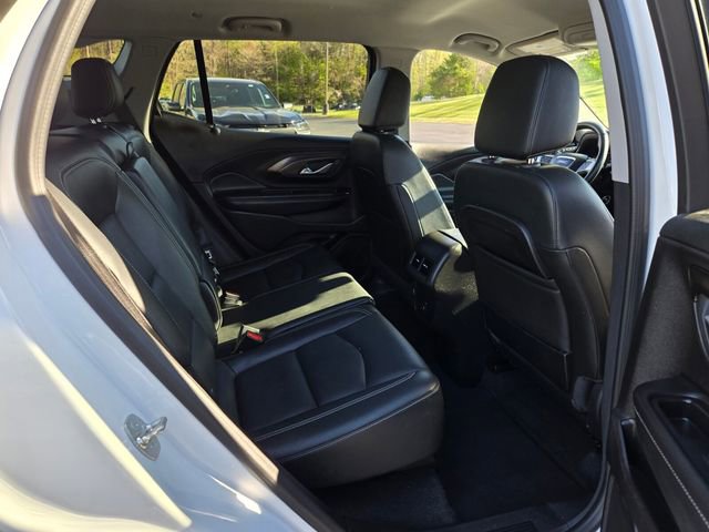 Used 2024 GMC Terrain SLT AWD/4WD image 16