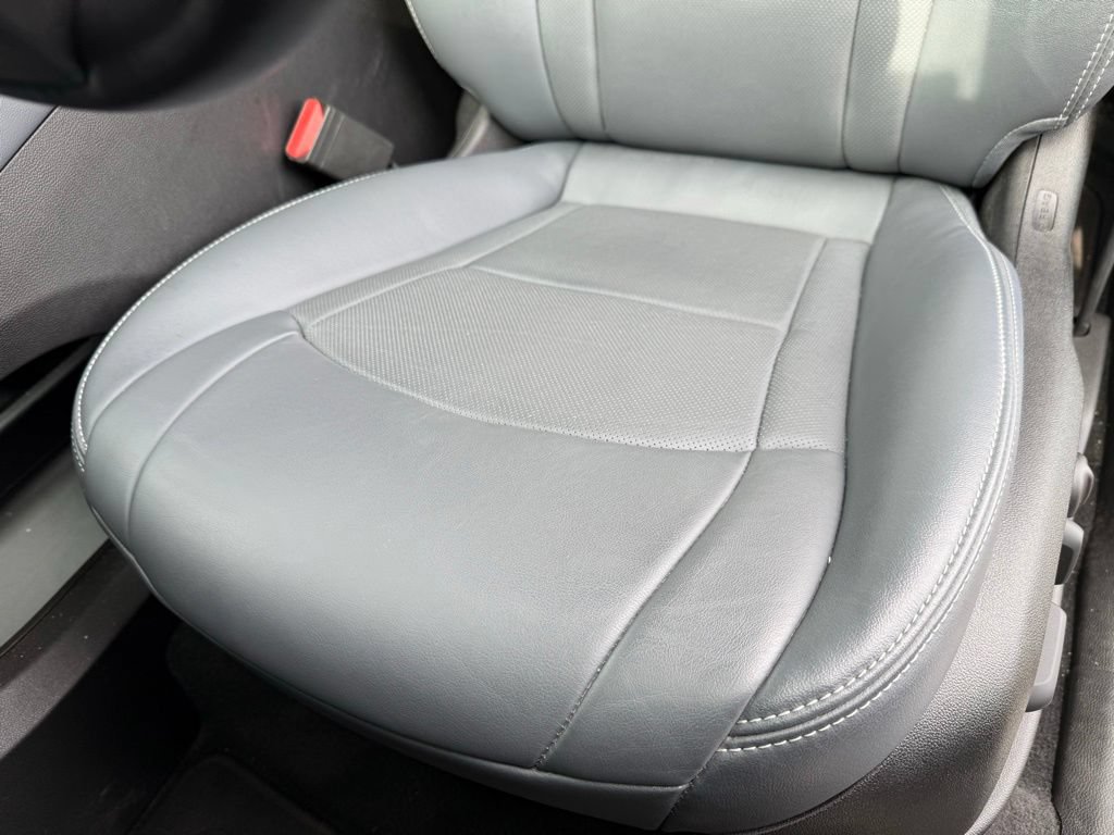 Used 2024 Buick Enclave Essence FWD image 23