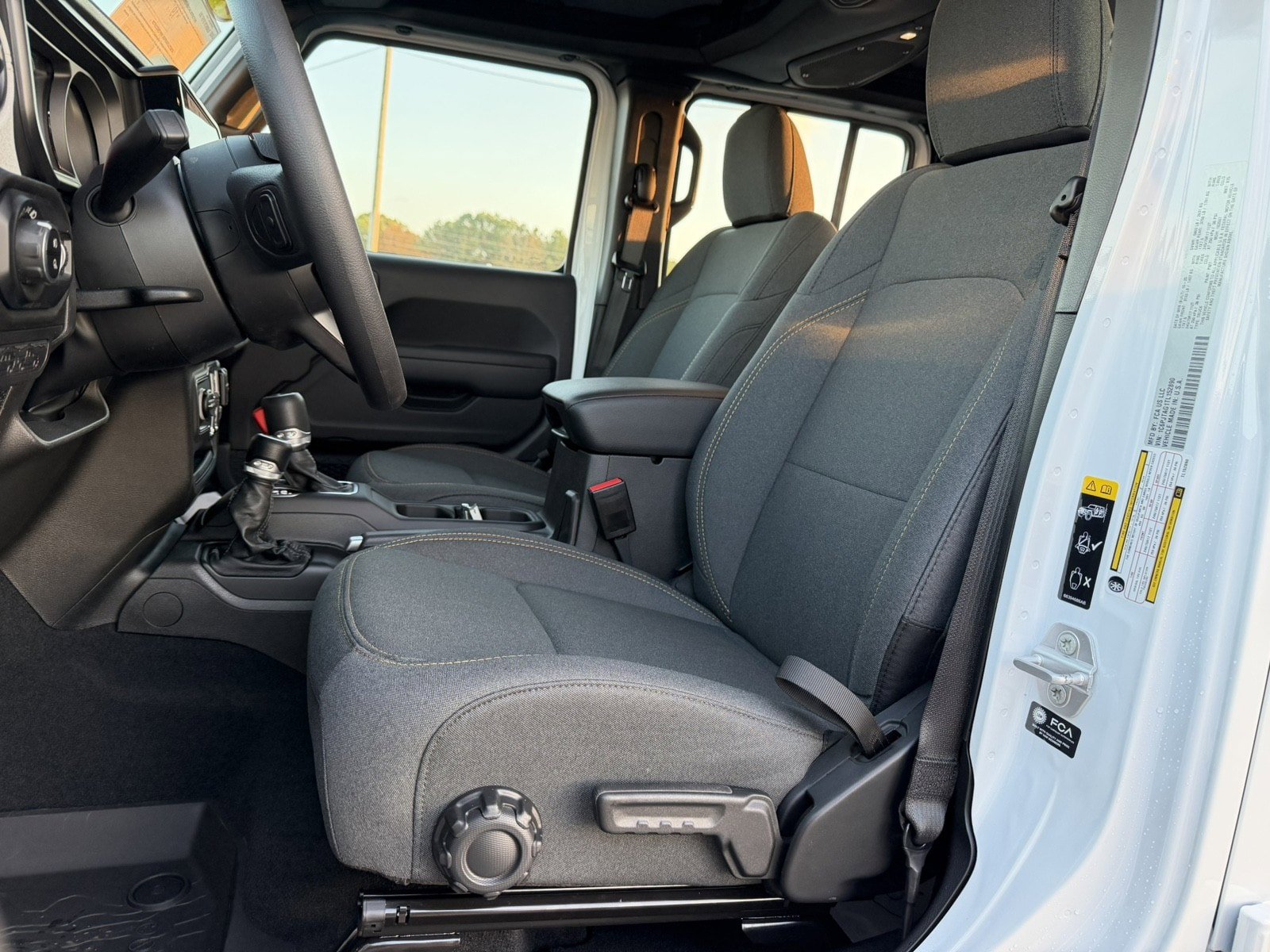 New 2026 Jeep Gladiator Sport AWD/4WD image 15