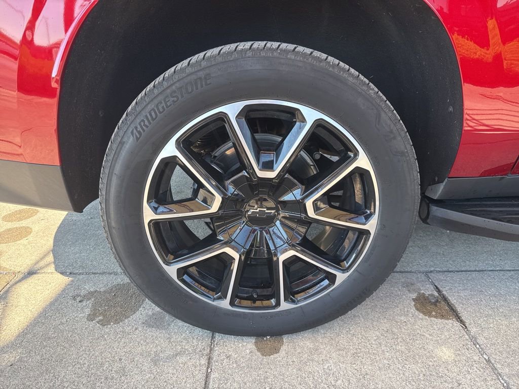 Used 2024 Chevrolet Suburban RST image 36