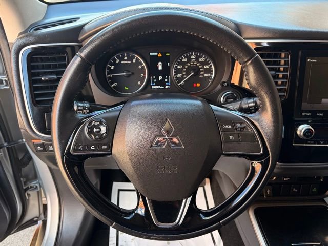 Used 2020 Mitsubishi Outlander SE AWD/4WD image 24