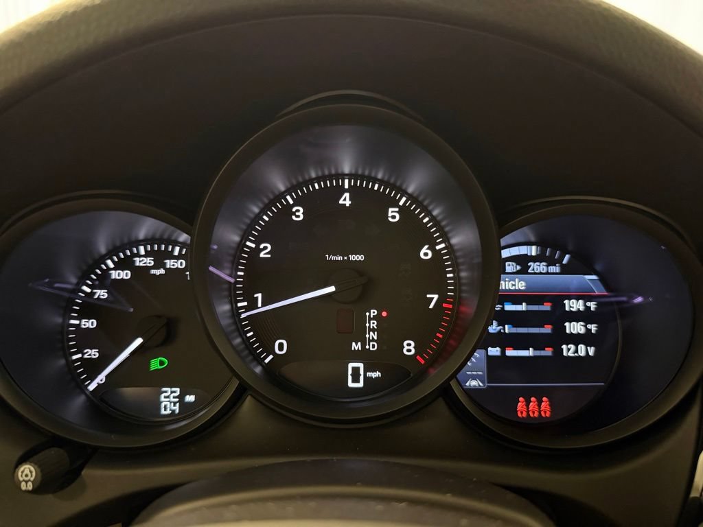 Certified 2026 Porsche Macan AWD/4WD image 19