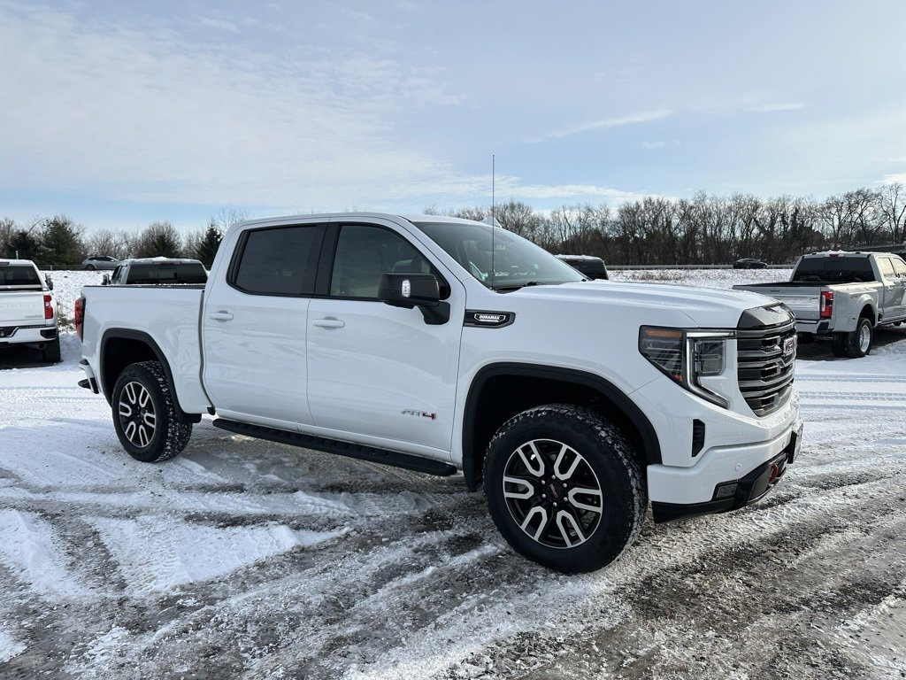 Used 2025 GMC Sierra 1500 AT4 w/ AT4 Premium Package image 4