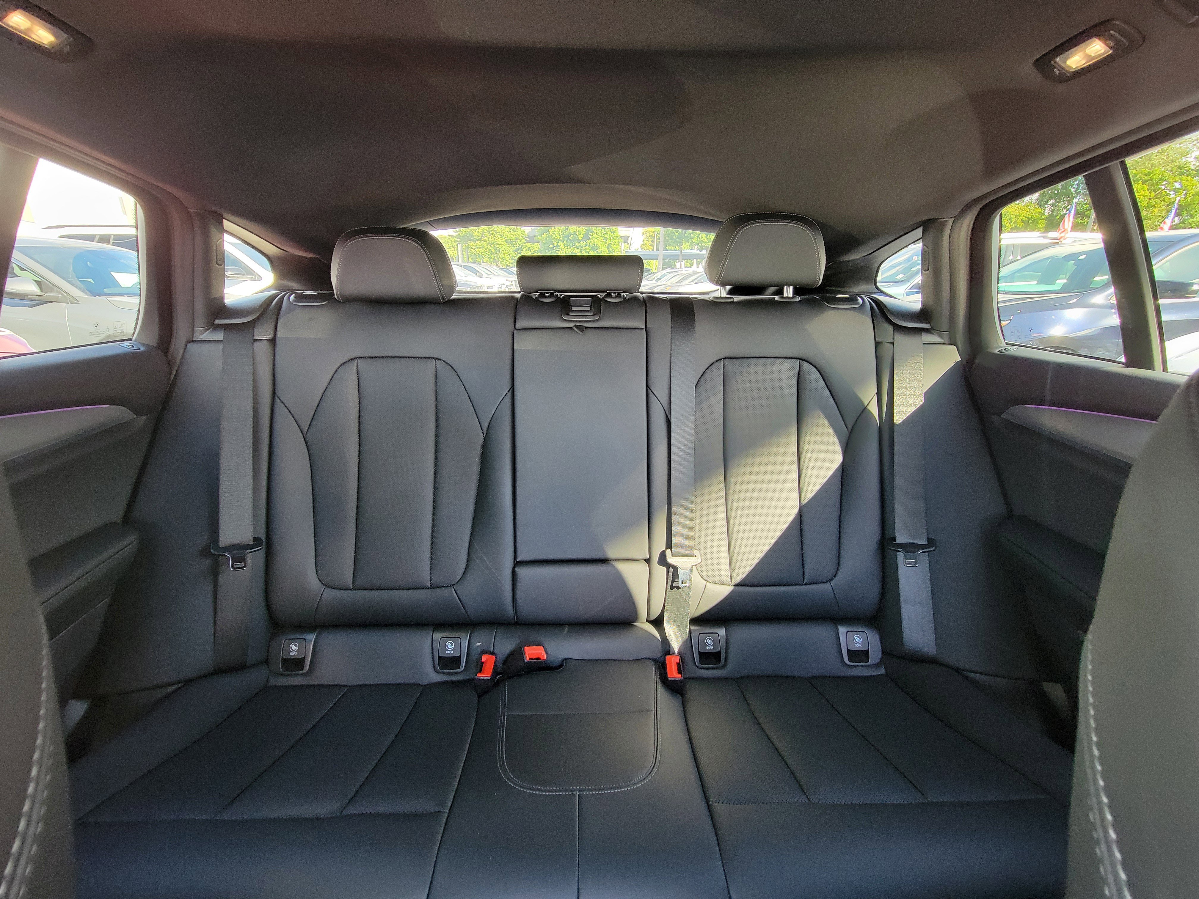 Used 2025 BMW X4 xDrive30i image 17