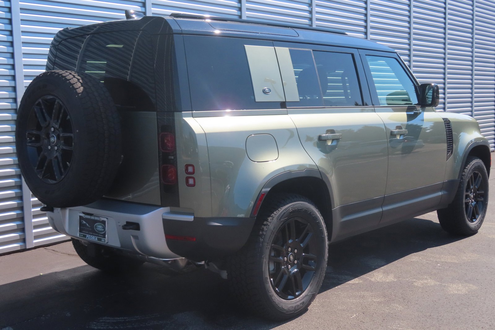 New 2024 Land Rover Defender 110 S image 14