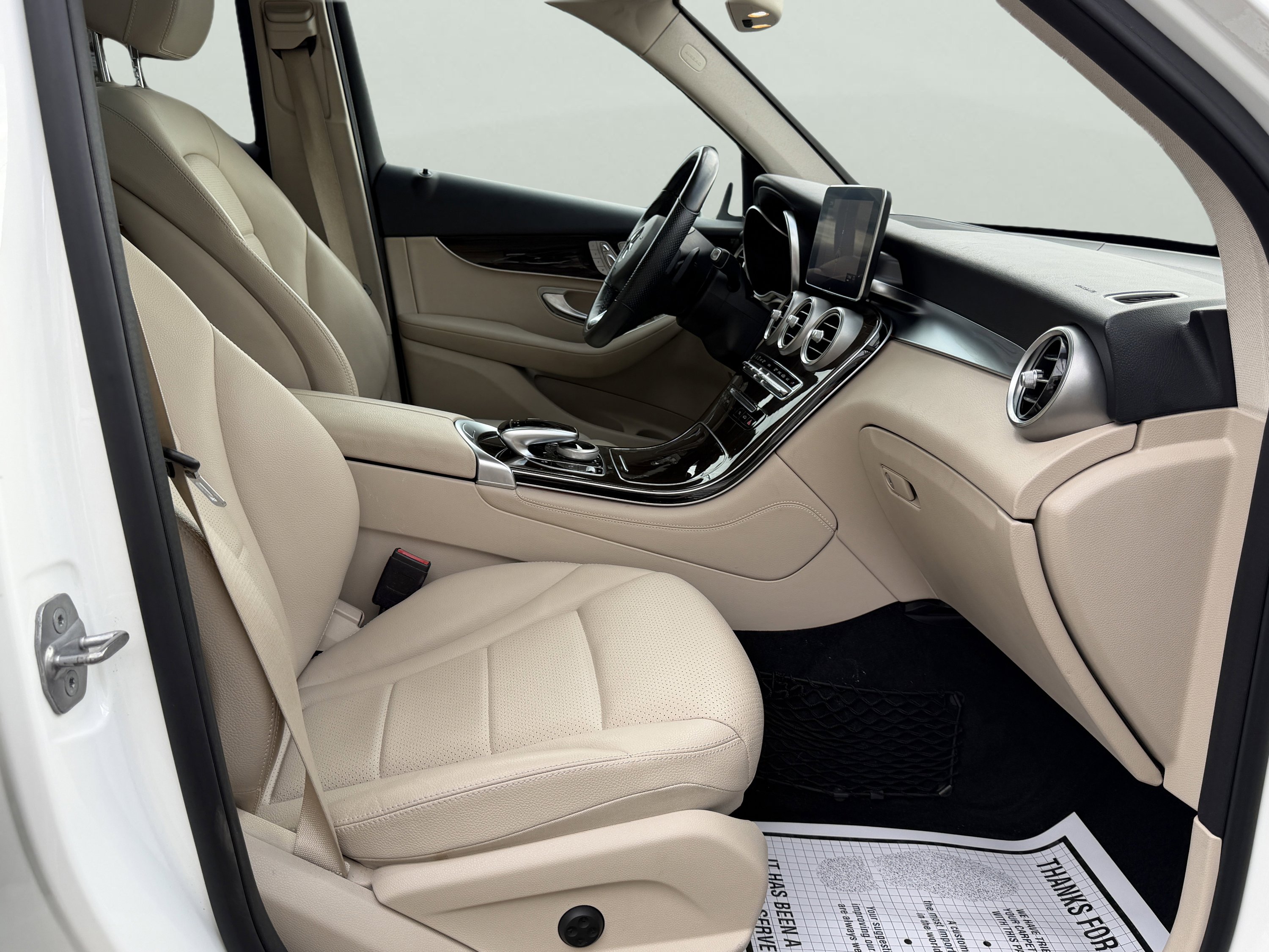 Used 2019 Mercedes-Benz GLC 300 4MATIC w/ Multimedia Package image 41