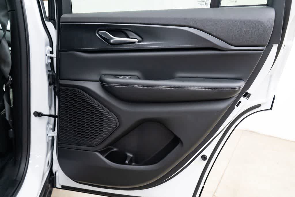 New 2026 Jeep Grand Cherokee Laredo X AWD/4WD image 28