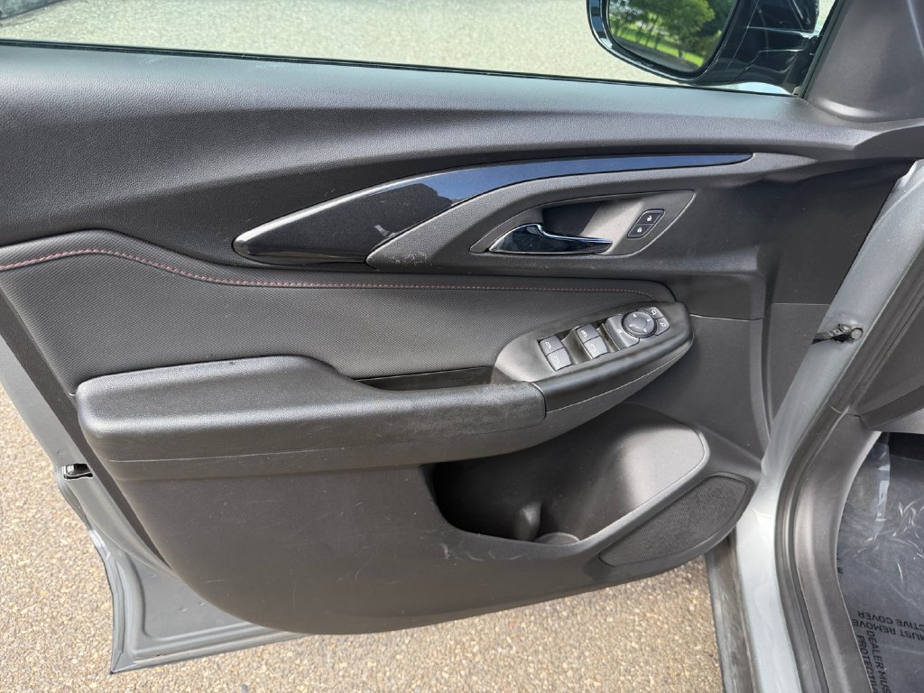 Used 2023 Chevrolet TrailBlazer RS FWD image 27