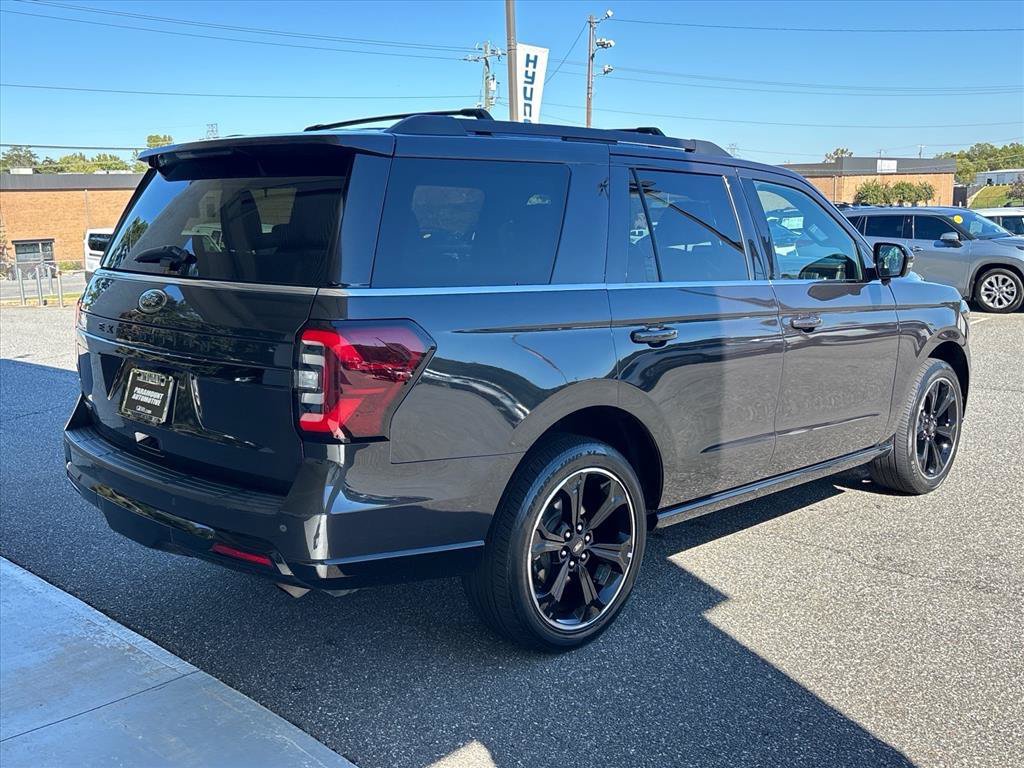 Used 2022 Ford Expedition Limited AWD/4WD image 26