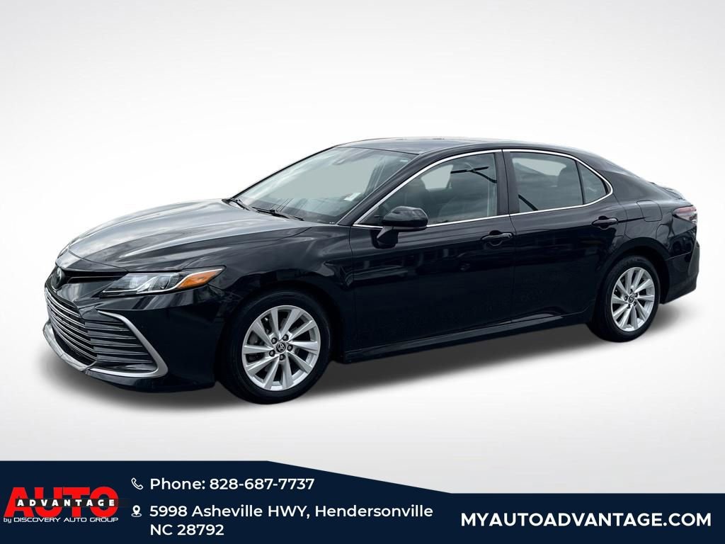 Used 2021 Toyota Camry LE FWD image 5
