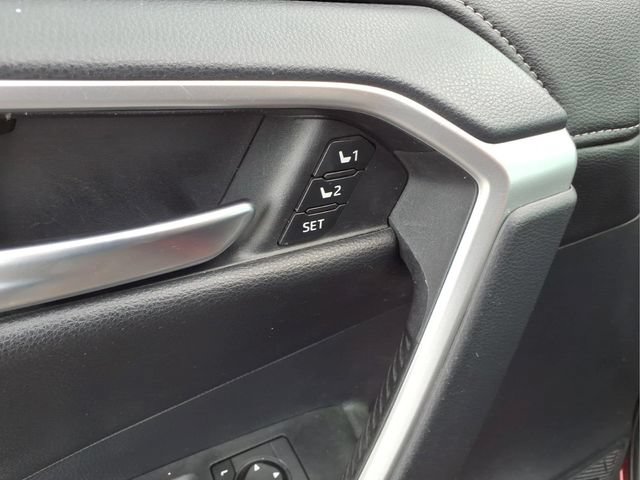 Used 2019 Toyota RAV4 Limited w/ Limited Grade Weather Package AWD/4WD image 9