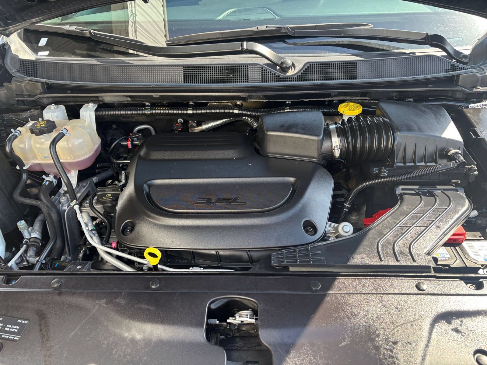 Used 2025 Chrysler Pacifica Select FWD image 34