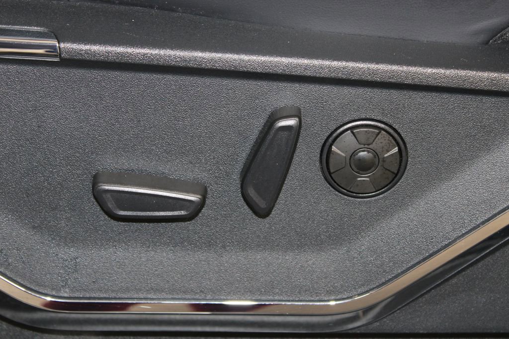 Used 2025 Ford F250 Platinum image 27