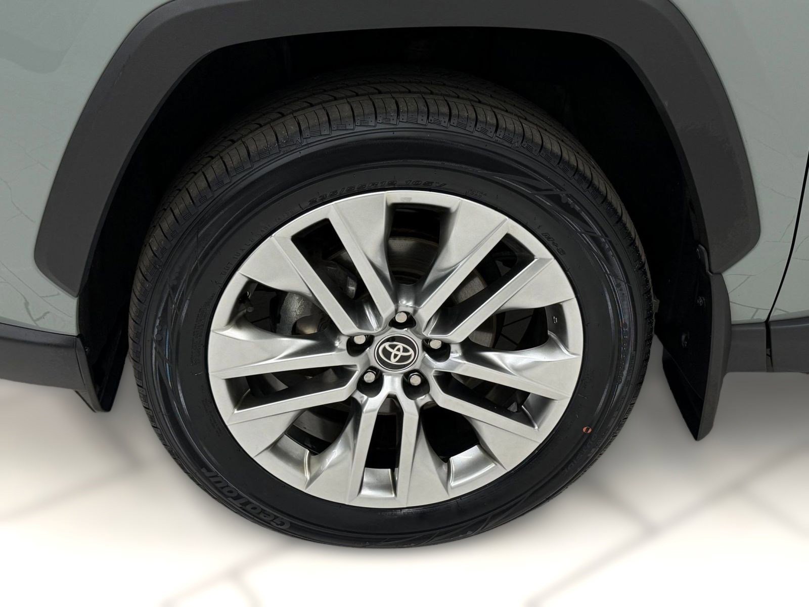 Used 2023 Toyota RAV4 XLE Premium FWD image 10