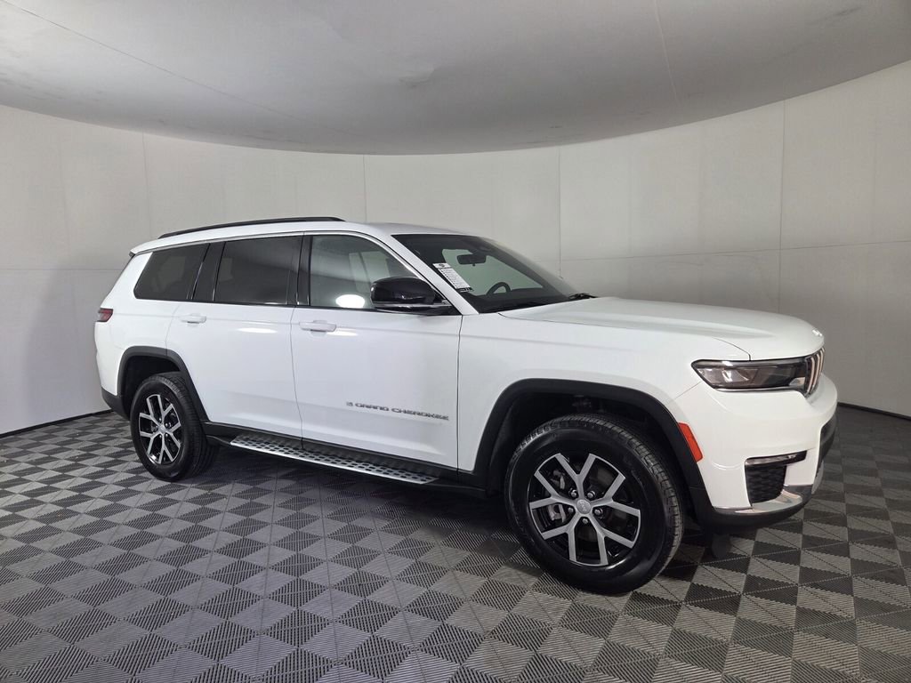 Certified 2025 Jeep Grand Cherokee L Limited AWD/4WD image 2