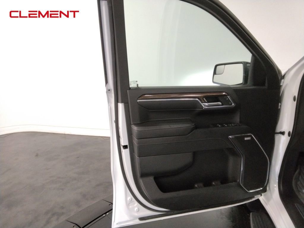 Used 2023 Chevrolet Silverado 1500 RST image 24