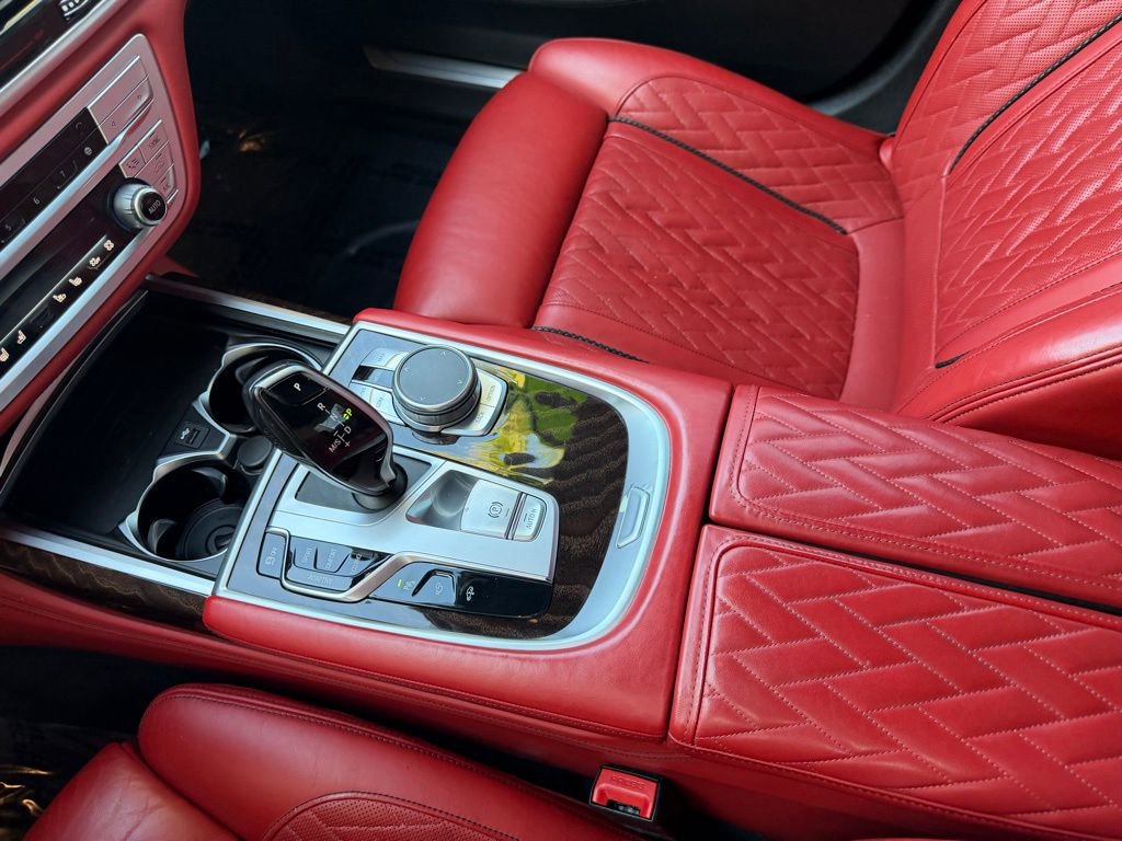 Used 2022 BMW 740i xDrive w/ M Sport Package image 23