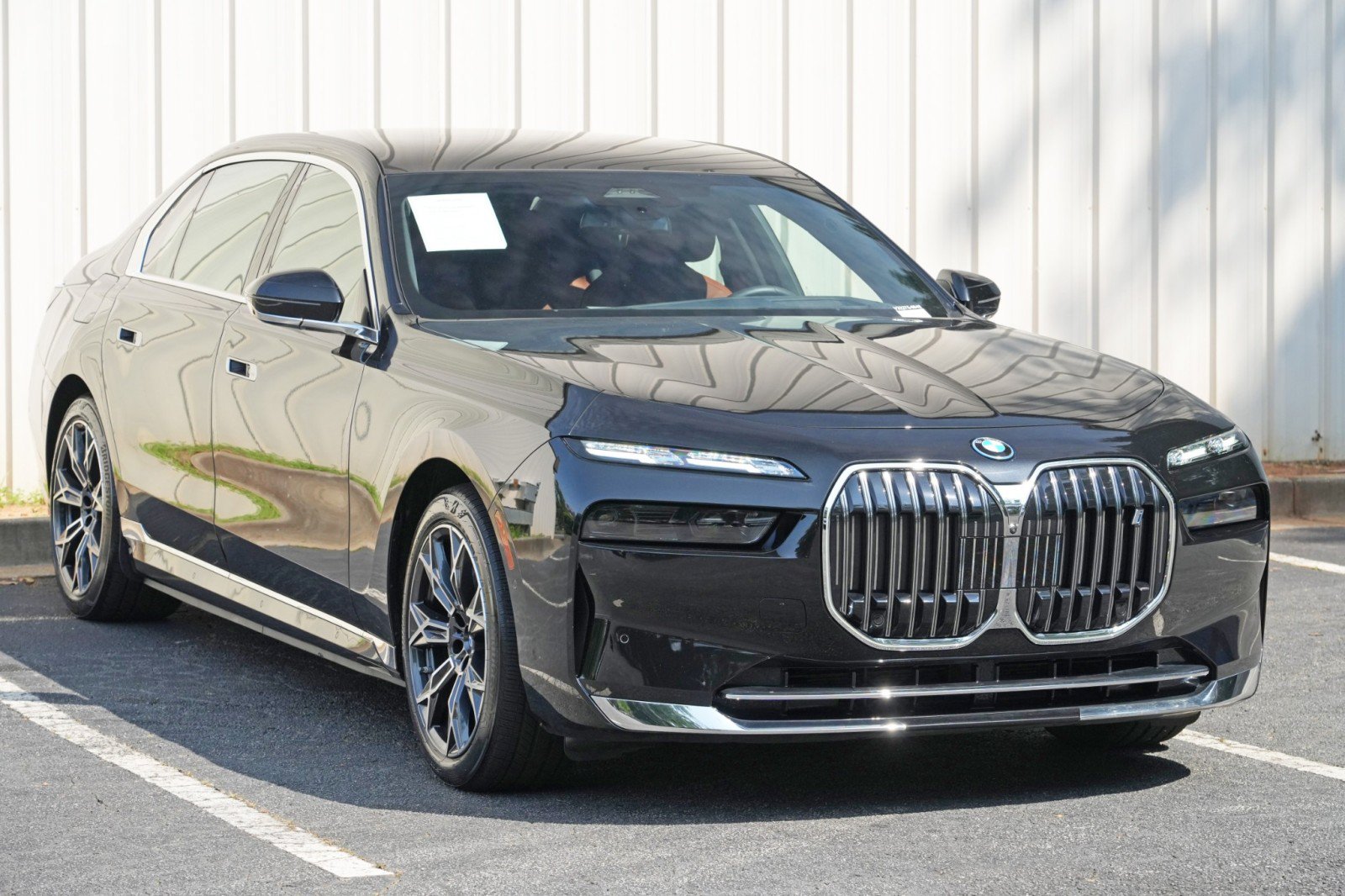 Used 2025 BMW i7 xDrive60 w/ Executive Package AWD/4WD image 67