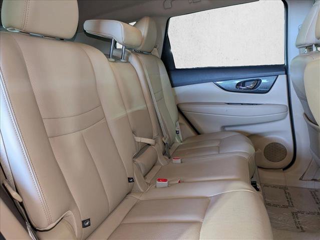 Used 2015 Nissan Rogue SL image 20