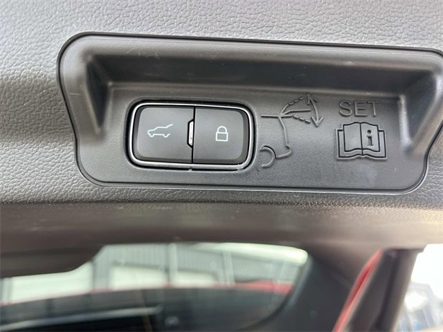 Used 2024 Ford Explorer Limited image 13