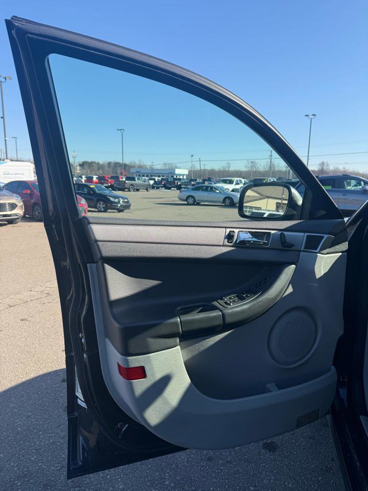 Used 2008 Chrysler Pacifica LX image 10