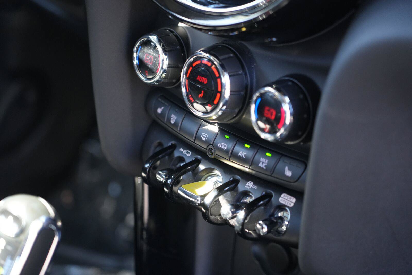 Used 2023 MINI Cooper SE FWD image 21