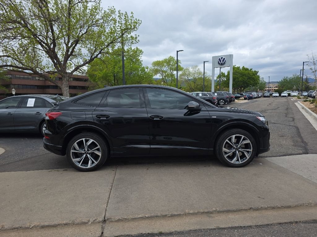 Used 2024 Audi Q4 e-tron Premium Plus w/ Premium Plus AWD/4WD image 6