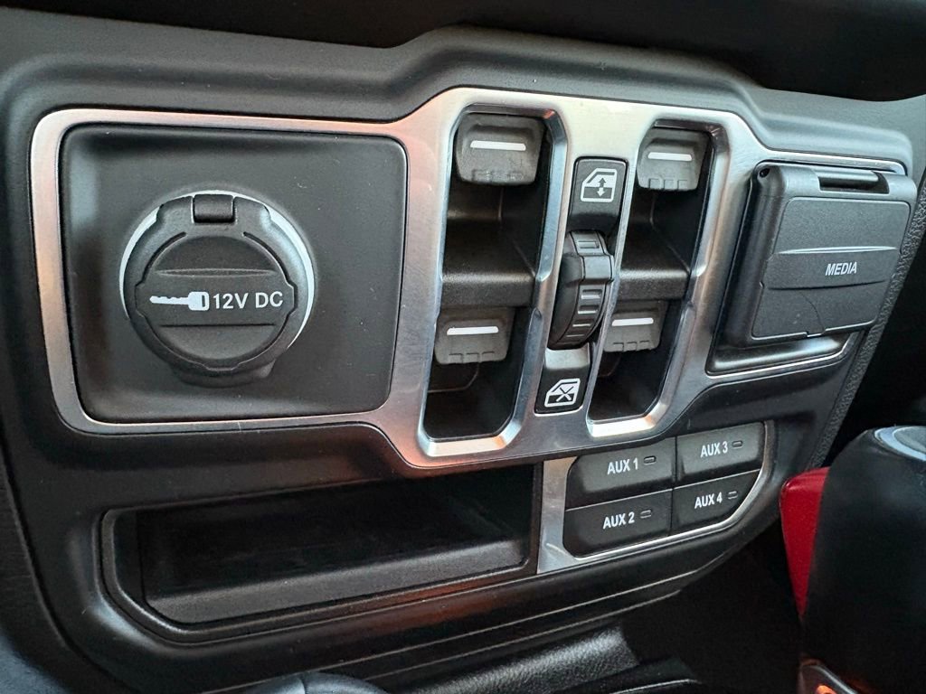 Used 2021 Jeep Gladiator Overland image 32