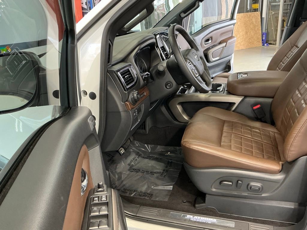 Used 2023 Nissan Titan Platinum Reserve w/ Moonroof Package image 4